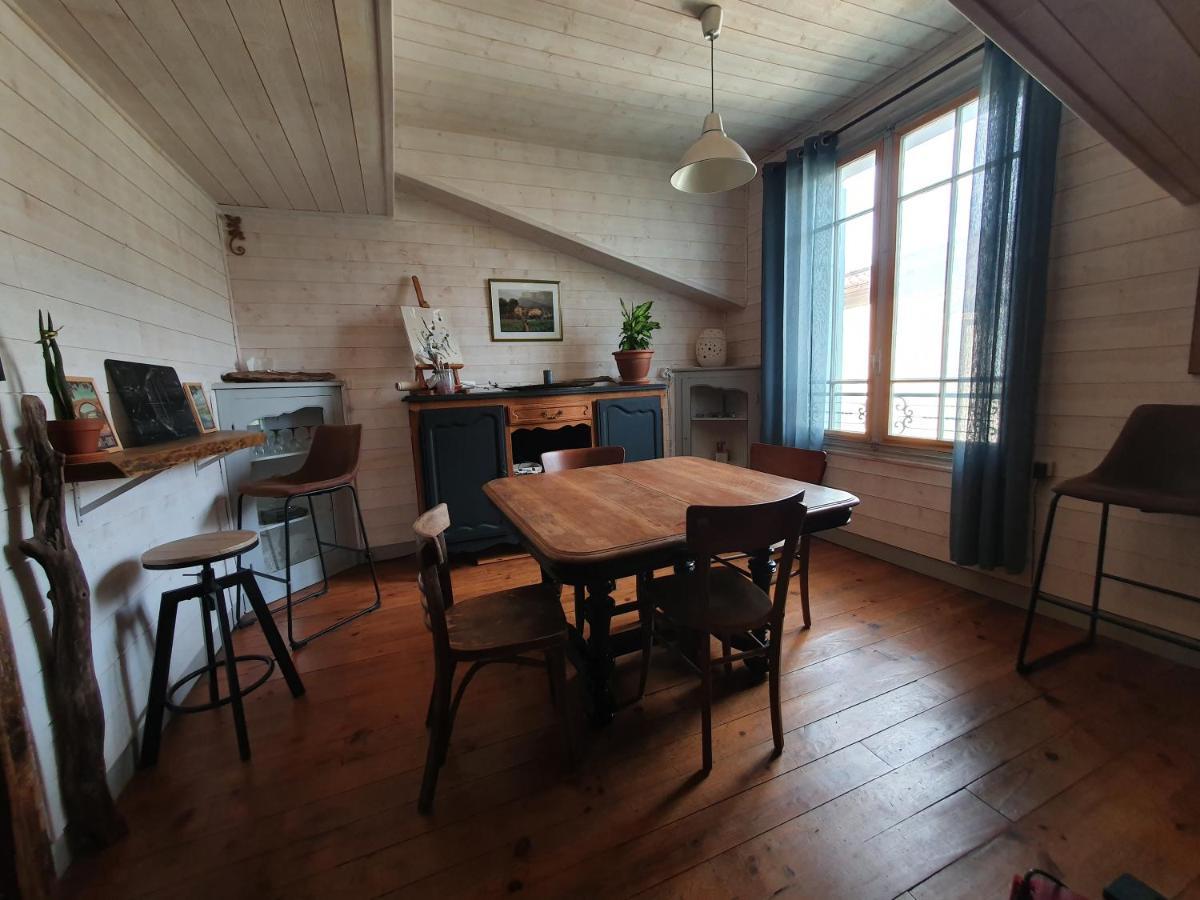 Le Refuge Ceretan, Grand Et Bel Appartement Mansarde En Plein Centre Kültér fotó