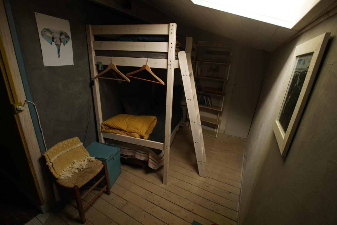 Le Refuge Ceretan, Grand Et Bel Appartement Mansarde En Plein Centre Kültér fotó